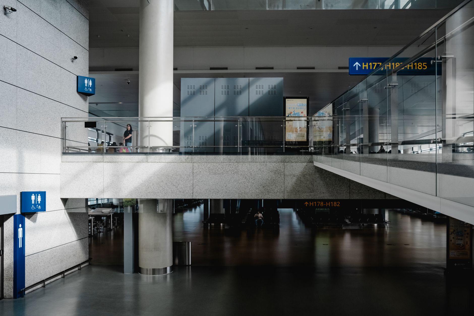dog quarantine kennel airport holding facility corridor