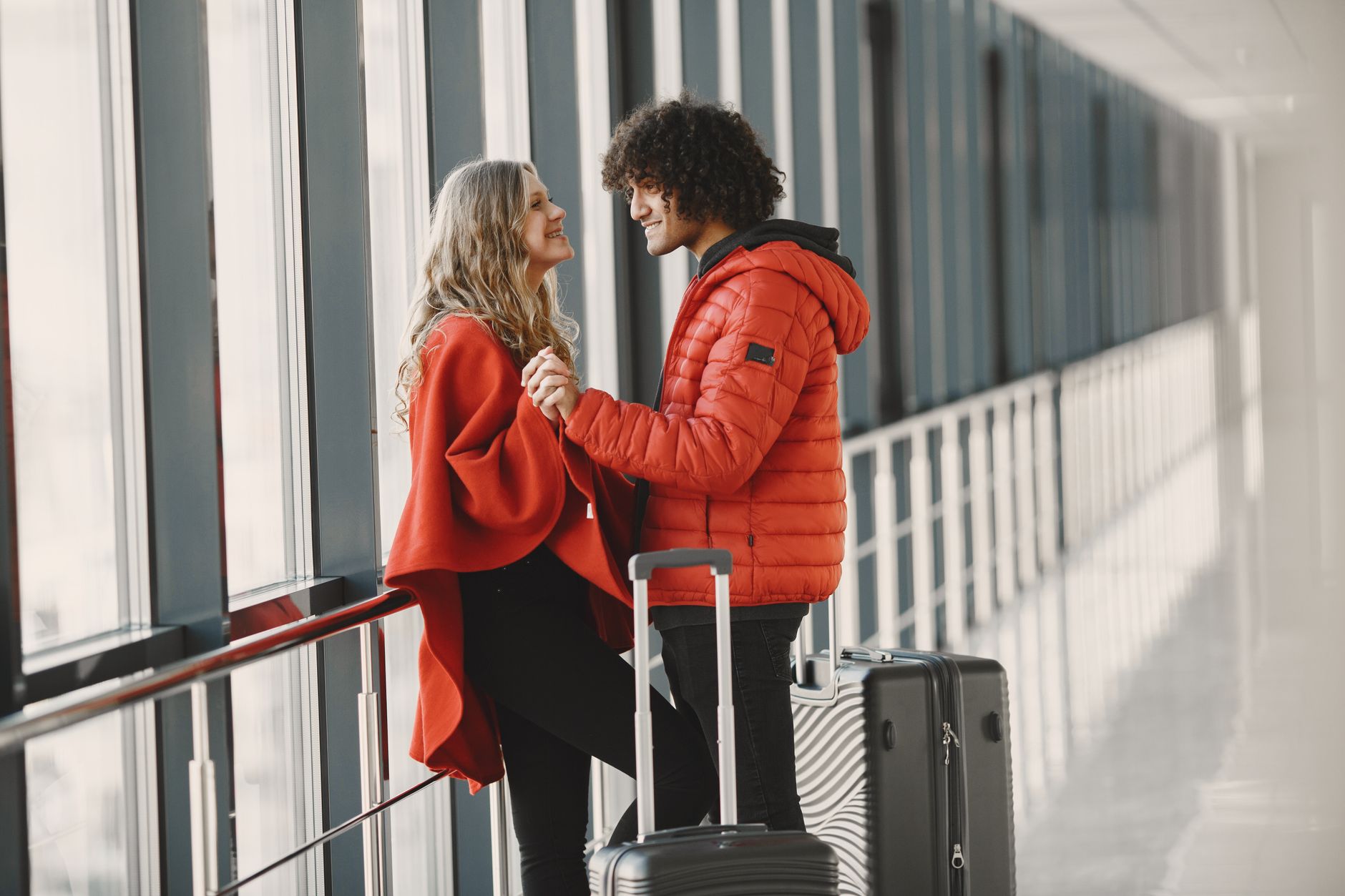 Pet Carrier for Flights: Airline Size Rules, Fees and Checklist (2026)