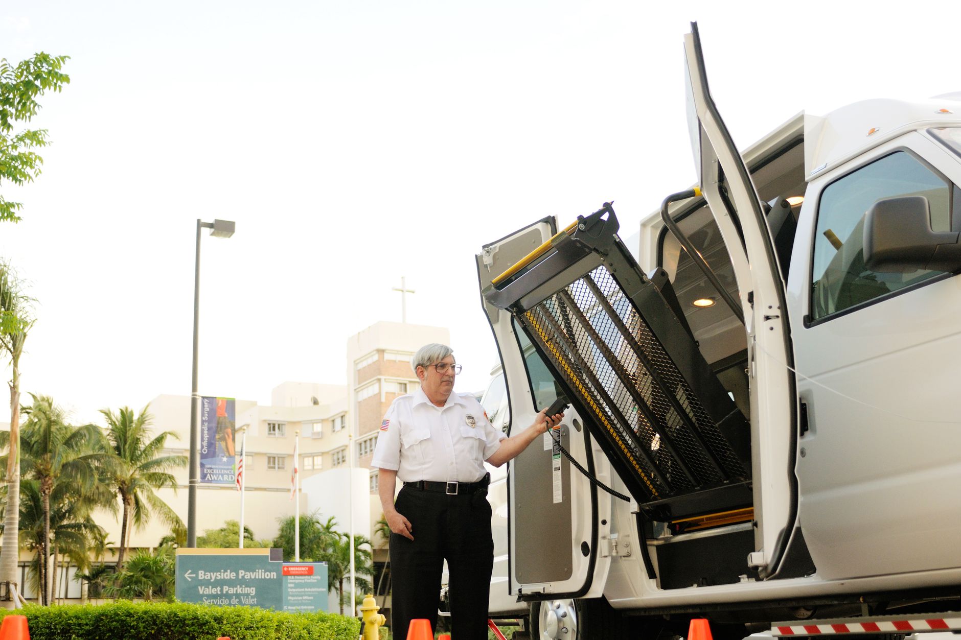 Pet Transport Services Cost: What You’ll Pay in 2026
